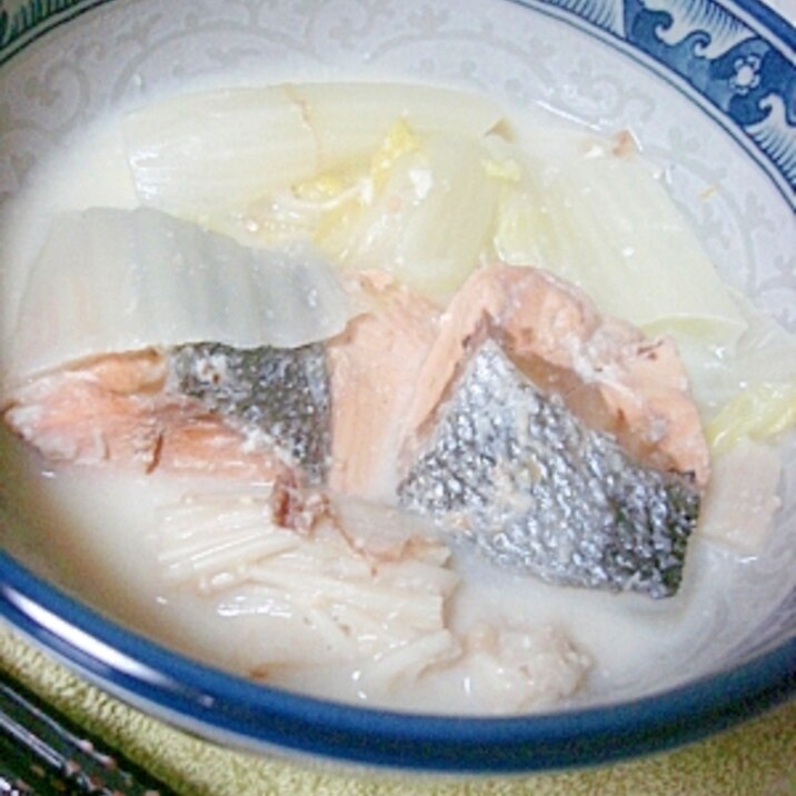 まろやかな味噌味！鮭と白菜のミルク煮